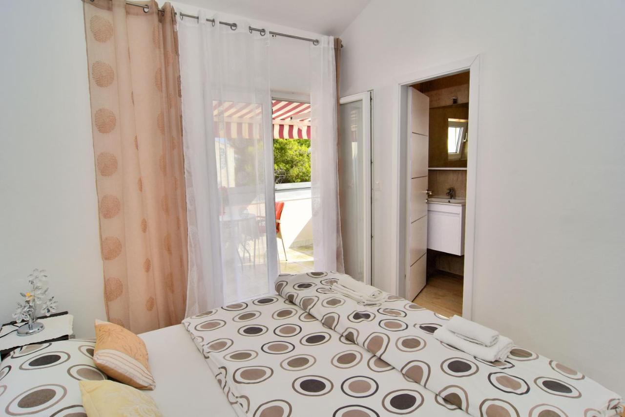 Apartments And Rooms Anika Zadar Eksteriør billede